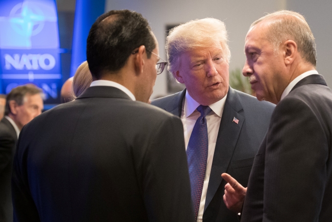 Cumhurbaşkanı Erdoğan Macron'la görüştü