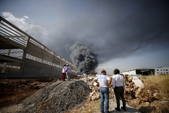 Antalya organize sanayi bölgesinde yangın