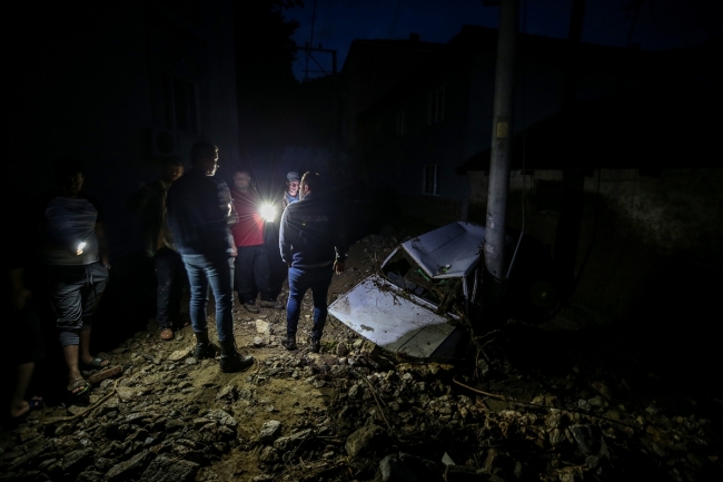 Bursa'da sağanak sele dönüştü: 5 kişi hayatını kaybetti, 1 kişi aranıyor