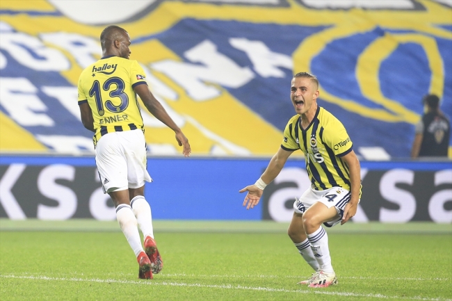 Fenerbahçe üst üste 3. galibiyetini aldı