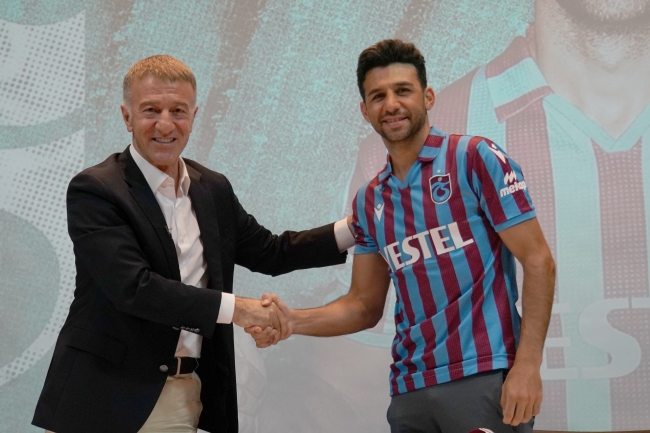 Trabzonspor İsmail Köybaşı ile sözleşme imzaladı