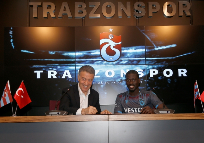 Trabzonspor Ndiaye ile sözleşme imzaladı