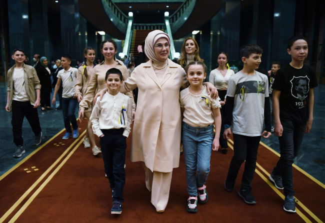Emine Erdoğan, Ukraynalı çocuklarla iftarda bir araya geldi
