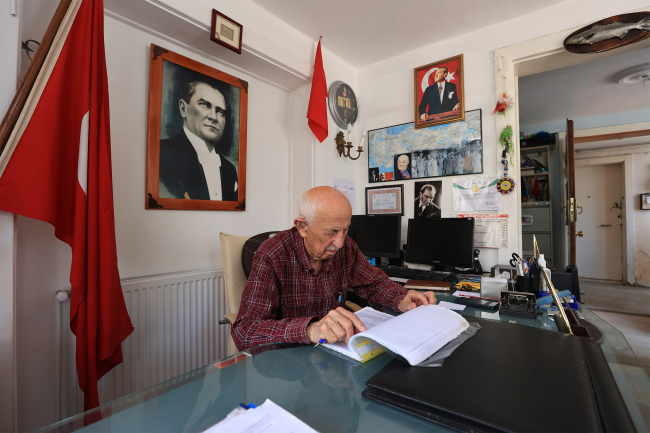 İstanbul'un en yaşlı muhtarı, 28 yıldır görevinin başında