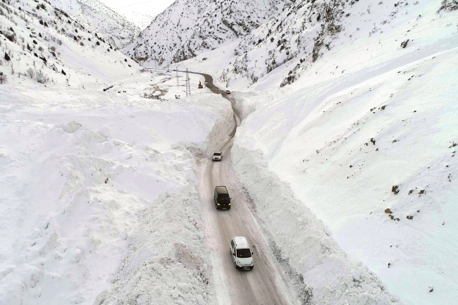 Van-Çatak kara yolu yeniden ulaşıma açıldı - Son Dakika Haberleri