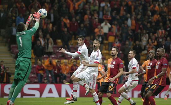 Galatasaray Benfica maçı özeti 2-1