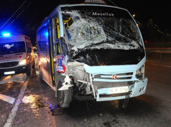 Kocaeli'de zincirleme trafik kazası: 12 yaralı