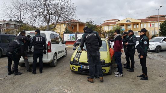 Narkotimler görev başında: 13 ilçede operasyon