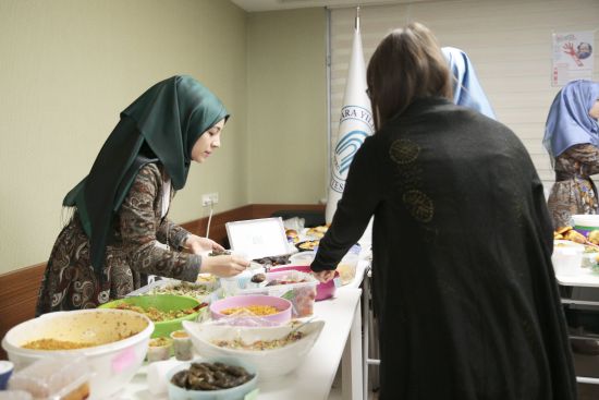 Öğrenciler Halep için kermes düzenledi