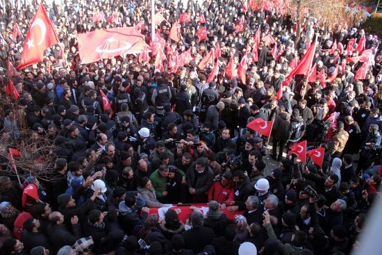 Türkiye'nin kahramanı şehit polis Fethi Sekin'e veda