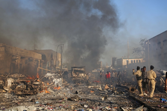 Somali'de bombalı saldırılarda bilanço her geçen dakika artıyor