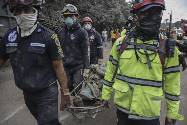 Guatemala'da yanardağ harekete geçti: 69 kişi hayatını kaybetti