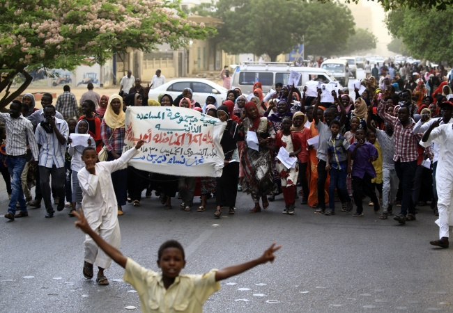 Sudan’da Askeri Geçiş Konseyi'ne destek gösterisi