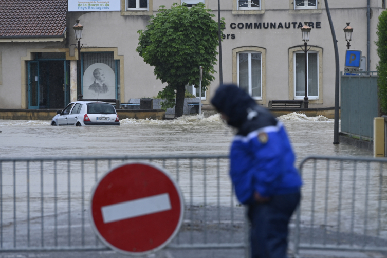Fransa'da aşırı yağış sele neden oldu