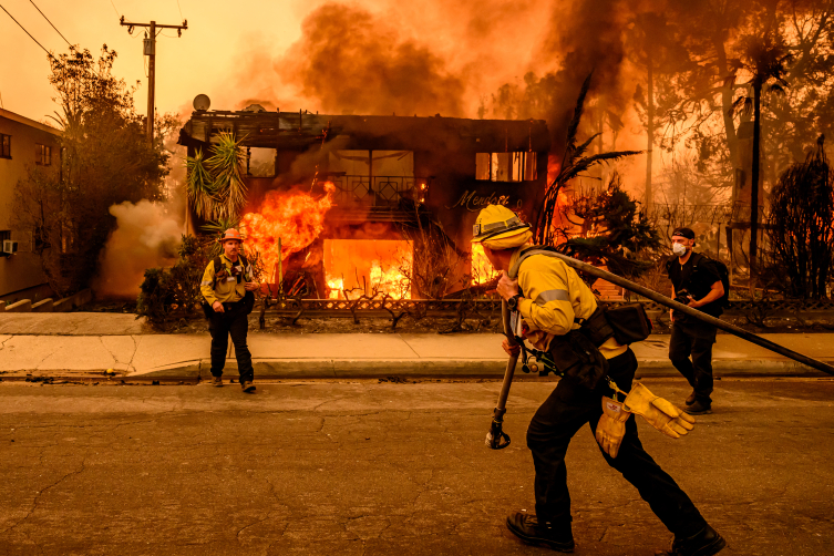 Los Angeles'taki yangınlar ABD tarihinin en maliyetli yangınlarından olabilir