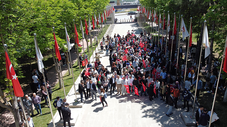 Üniversitelilerden İsrail'in Gazze'ye yönelik saldırılarına protesto