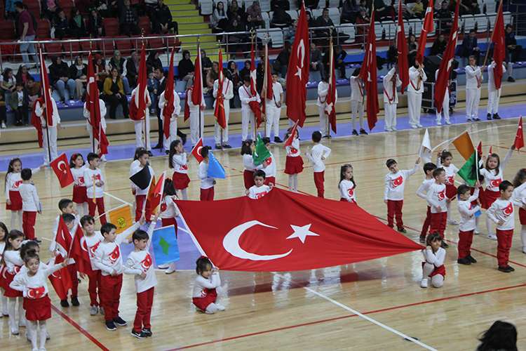 23 Nisan Ulusal Egemenlik ve Çocuk Bayramı kutlanıyor