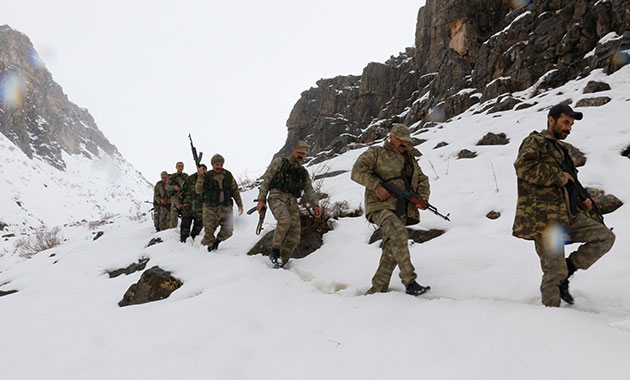 Güvenlik güçleri Kato Dağı'nı teröristlere dar etti