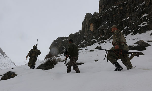 Güvenlik güçleri Kato Dağı'nı teröristlere dar etti