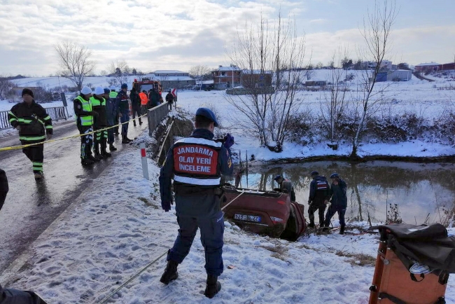 Tekirdağ'da otomobil dereye düştü: 8 ölü