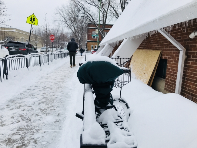 Chicago'da kar fırtınası hava trafiğini vurdu