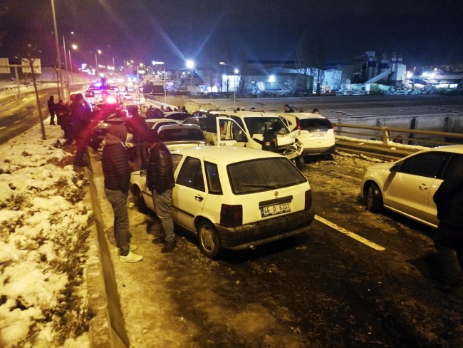 Ankara'da zincirleme trafik kazası: 9 yaralı