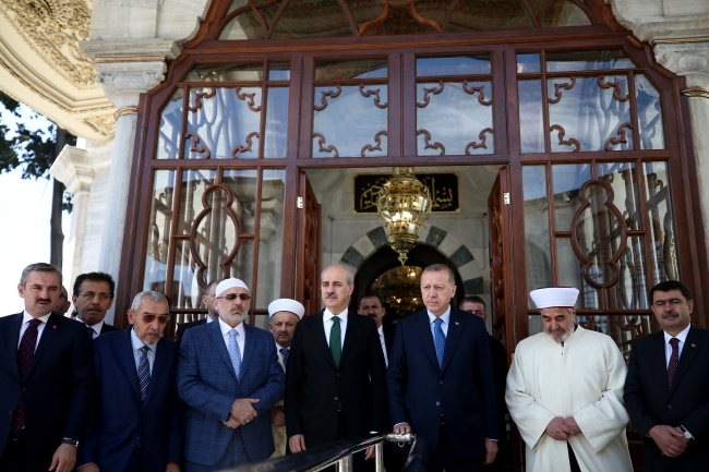 Cumhurbaşkanı Erdoğan, Fatih Sultan Mehmet'in türbesini açtı