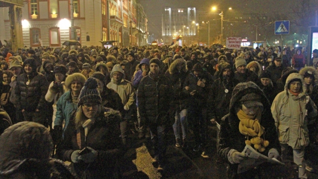 Sırbistan'da hükümet karşıtı protestolar devam ediyor