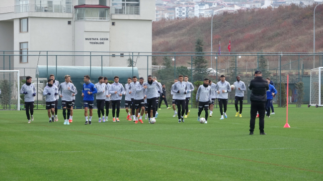 Abdülkadir Ömür'ün hayali Avrupa