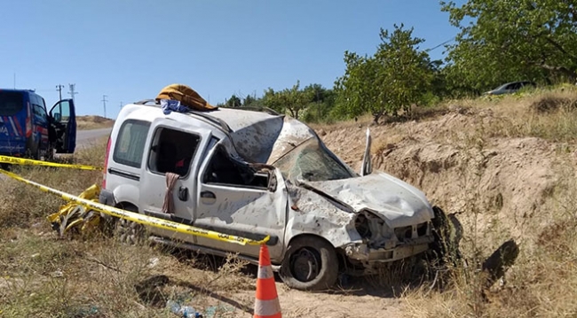 Anne ve bebeği trafik kazasında yaşamını yitirdi