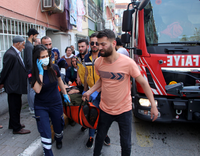 İstanbul'da 4 katlı binada yangın