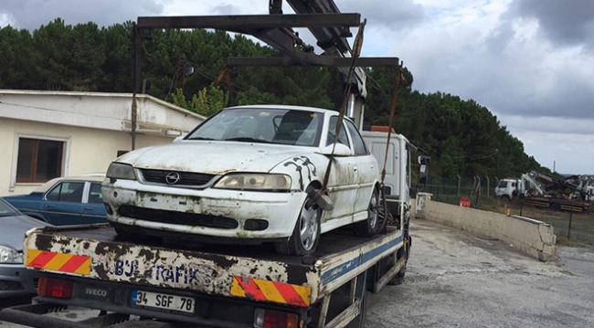 Çalınan aracı 12 yıl sonra otoparkta bulundu