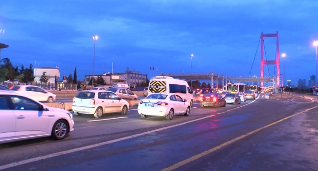 56 saatlik kısıtlamanın ardından İstanbul'da trafik yoğunluğu