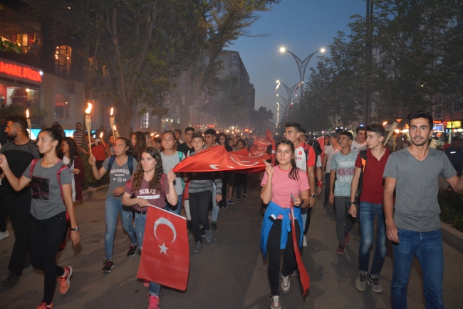 Ahilik Haftası kutlamaları fener alayıyla başladı