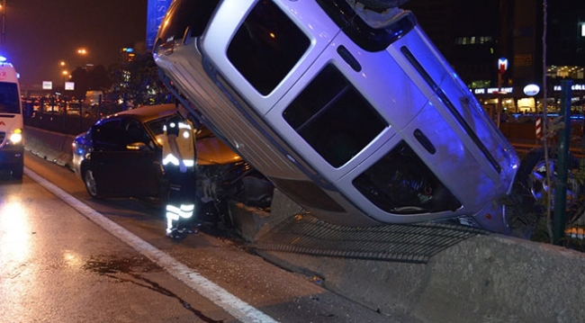 Kadıköy'deki zincirleme kaza trafikte yoğunluğa neden oldu