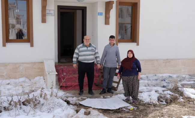 Konya'da köylüler hiç oturmadıkları evlerini depremzedelere açtı