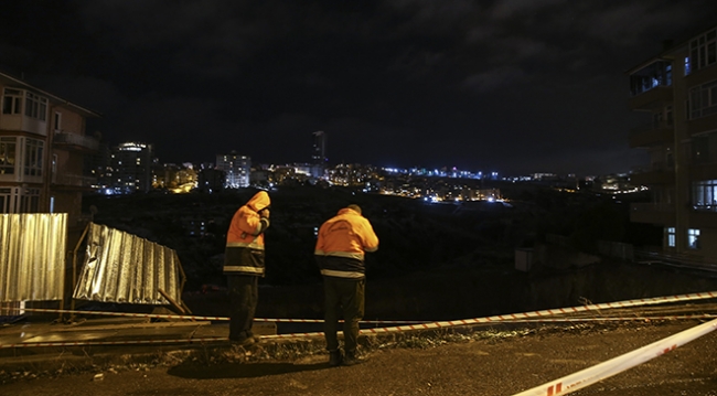 Ankara Çankaya'da toprak kayması