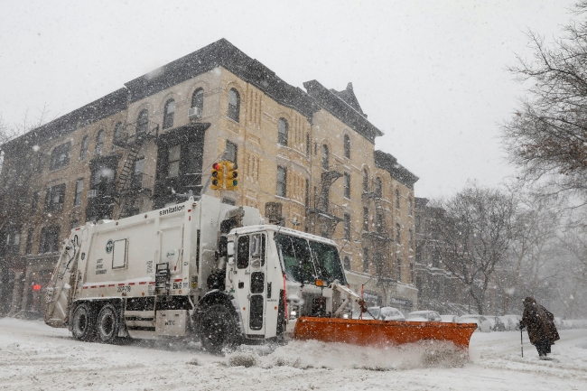 Kar fırtınası nedeniyle New York'ta acil durum ilan edildi