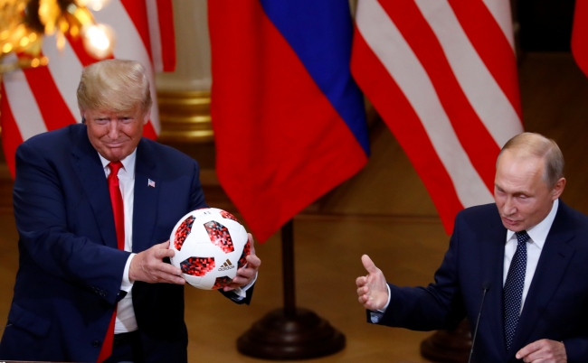 Putin'den Trump'a esprili yanıt