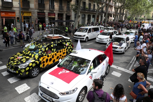 İspanya'daki Uber protestosu ulaşımı felç etti