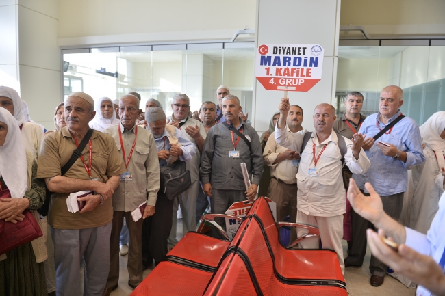 Mardin'de hacı adayları kutsal topraklara uğurlandı