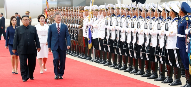 Güney Kore ve Kuzey Kore liderleri Pyongyang'da buluştu