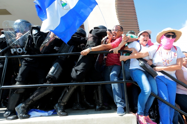 Nikaragua'daki protestolarda "ağır silah" kullanıldığı iddiası