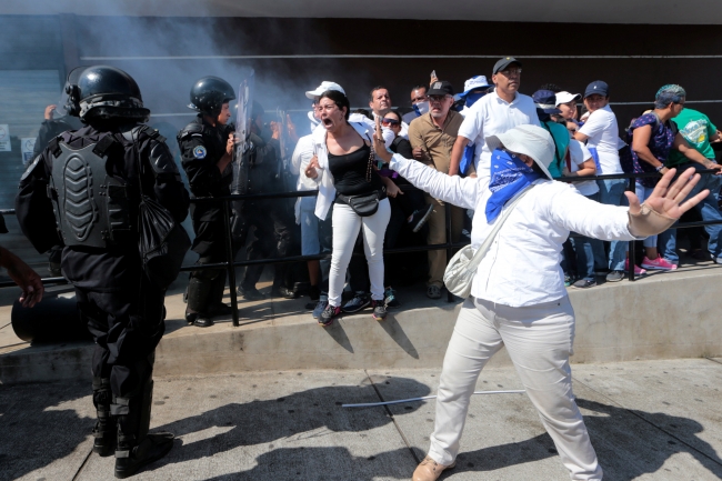 Nikaragua'daki protestolarda "ağır silah" kullanıldığı iddiası