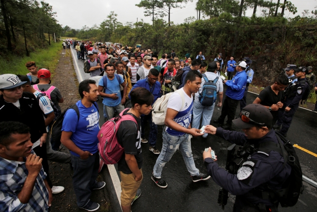 Honduras'tan ABD'ye göçmen akını sürüyor