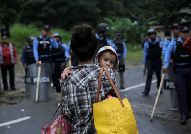 Honduras'tan ABD'ye göçmen akını sürüyor