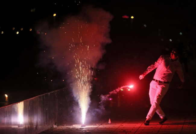 Hinduların "Diwali Işık Festivali" başladı