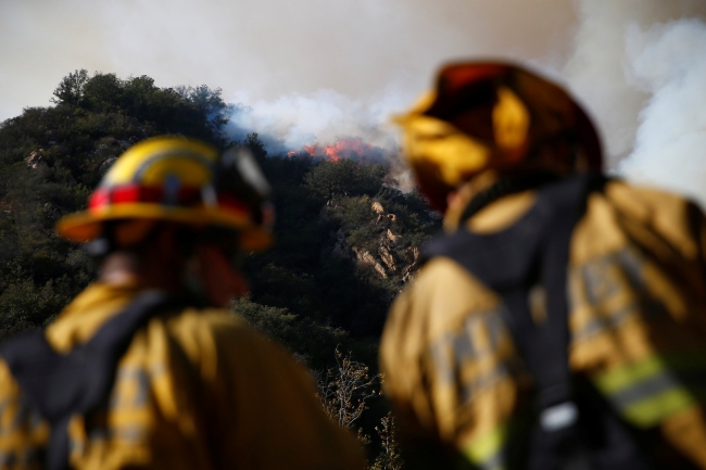 California'daki yangında ünlü yıldızlar da evlerini kaybetti