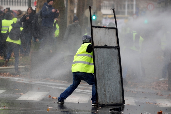 Fransa'daki akaryakıt protestoları Belçika'ya sıçradı