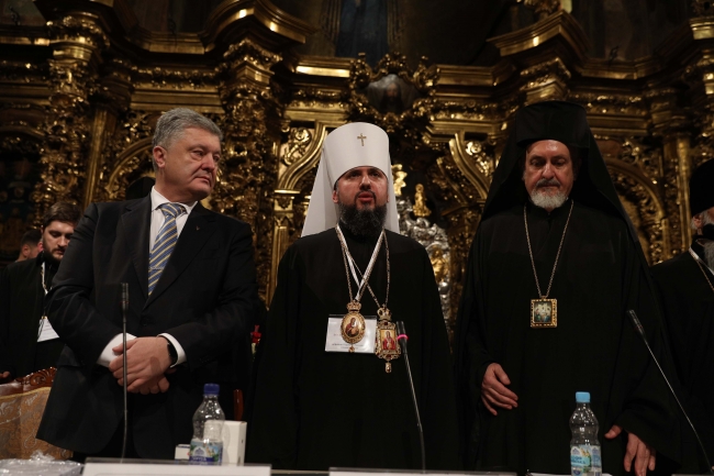 Ukrayna'da birleşik bağımsız kilise kuruldu